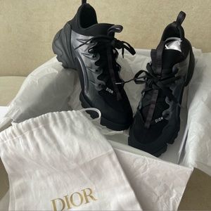Dior sneaker
